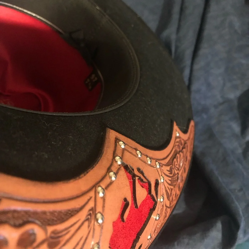 Charlie 1 horse cowboy hat